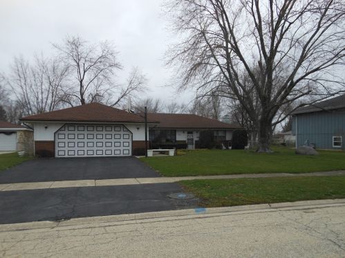 3551 Rogina Dr, Joliet, IL 60431-2845