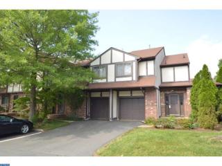 8 Coventry Sq, Trenton, NJ 08628-2235