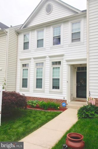 3365 Nadia Loop, Woodbridge, VA 22193-5940