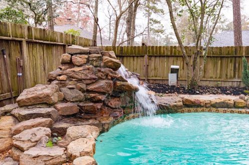 27270 Paula Ln, Conroe TX  77385-9089 exterior