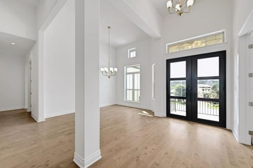 905 Crestone Stream Dr, Austin TX  78738-6983 exterior