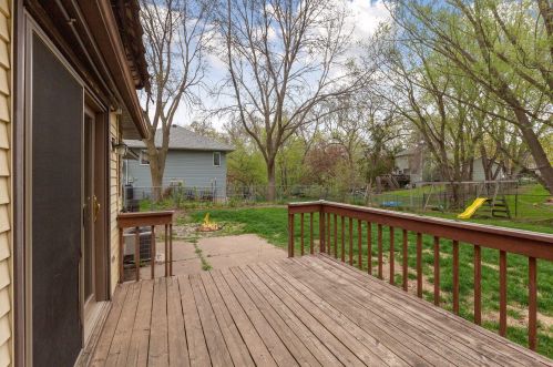 1131 Goodview Ave, Saint Paul MN  55128-6129 exterior