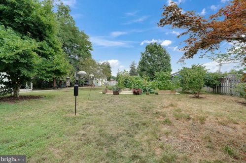 251 Hanover St, Carlisle PA  17013-1928 exterior