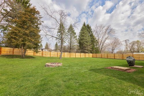 22574 Washington St, Antioch, IL 60002-9309