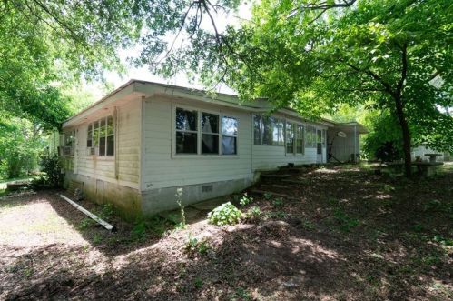292 Railroad Ave, Lula, GA 30554-3306