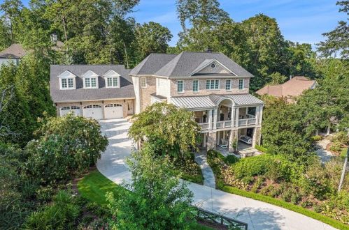 271 Hillside Dr, Atlanta GA  30342-3623 exterior