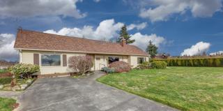 1574 Marine Dr, Bellingham, WA 98225-8434