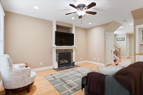 1920 Felker Ward St, Atlanta GA  30318-1811 exterior