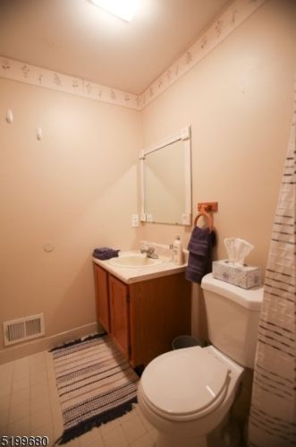 113 Overlook Dr, Hackettstown NJ  07840-4614 exterior