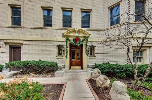 429 Aldine Ave, Chicago, IL 60657-3992