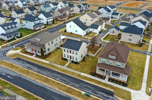 399 Lord Fairfax St, Charles Town WV  25414-2609 exterior