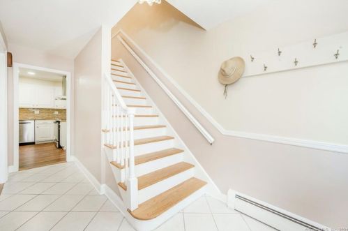 36 Griffith Rd, Riverside, CT 06878-1202