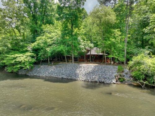 608 Navaho Way, Ellijay, GA 30540-5484
