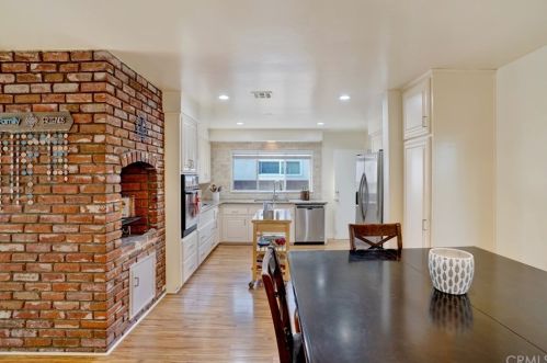 219 Nutwood St, Anaheim CA  92804-2532 exterior