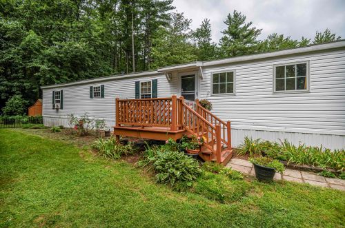10 Roland Dr, Allenstown, NH 03275-2235