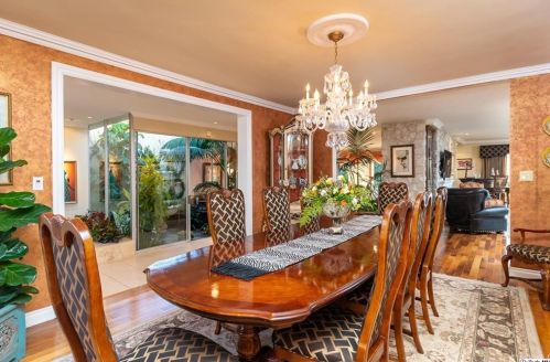 1629 Heather Ridge Dr, Glendale CA  91207-1035 exterior