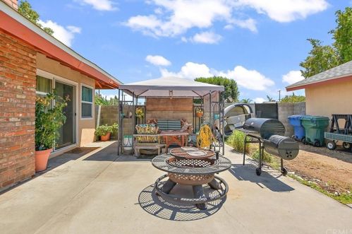 6667 Streeter Ave, Riverside CA  92504-2201 exterior