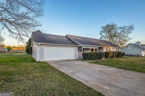 90 White Oak Dr, Porterdale GA  30016-4253 exterior