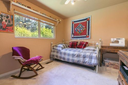 10551 Jeffery Pine Rd, Truckee CA  96161-2187 exterior