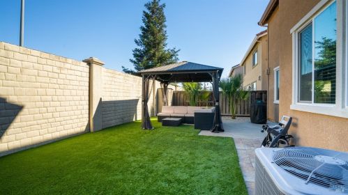 5283 Gramercy Cir, Fairfield CA  94533-6680 exterior