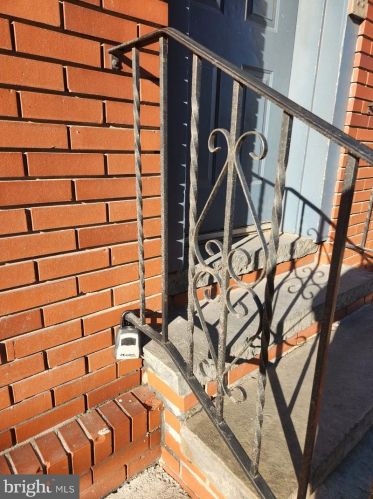 626 10th St, Philadelphia PA 19147-1969 exterior