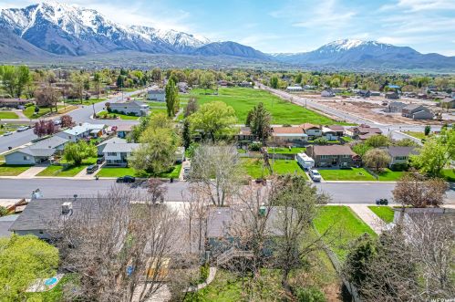 345 350, Woodland Hills UT 84653-5512 exterior