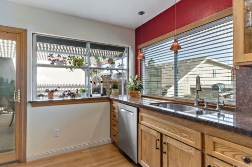 1631 Carmel Cir, Upland CA  91784-1703 exterior