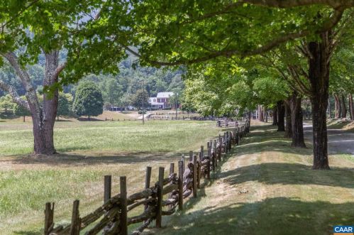 5057 Headquarters Ln, Crozet, VA 22932-1509