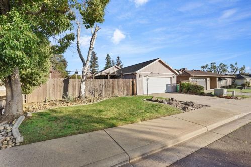 1109 Brandywine Dr, Lodi, CA 95240-7402