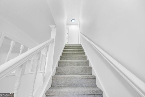 543 Charing Cross Dr, Marietta GA  30066-2556 exterior