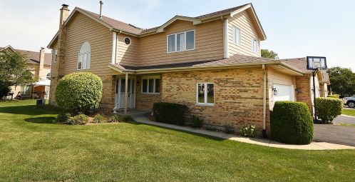 7724 Richardson Ln, Tinley Park, IL 60487-9243