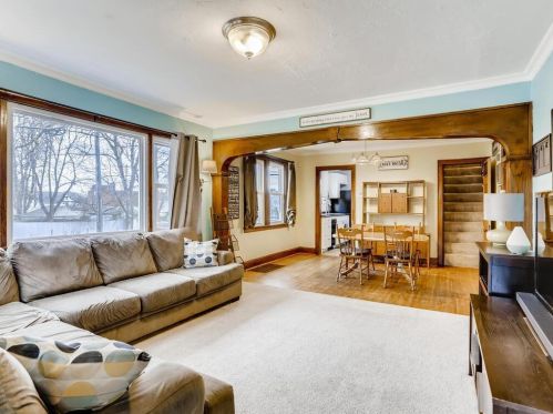 1061 Bush Ave, Saint Paul, MN 55106-3901