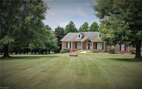 298 Anderson Rd, Siloam, NC 27047-9170