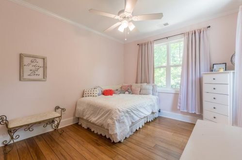 1648 Beacon Hill Blvd, Atlanta GA  30329-2556 exterior