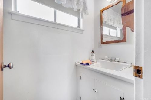 2569 Rome Ave, Anaheim CA  92804-4019 exterior