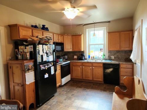 750 Summit Dr, Lancaster PA  17601-1152 exterior