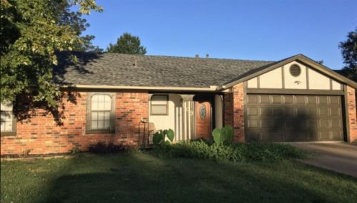 809 Holmes Ave, Cushing, OK 74023-4705