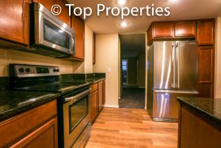 8724 Roundtree Ave, Englewood CO  80111-5102 exterior