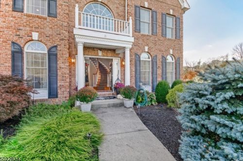 21 Flagstone Hill Rd, Wantage, NJ 07461-2236
