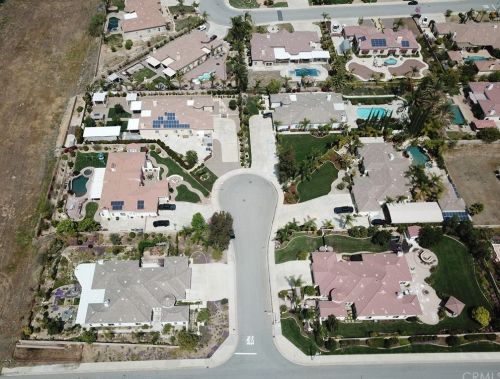 7565 Sun Blossom Ct, Riverside CA  92508-6627 exterior