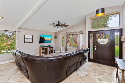 17368 Owl Tree Rd, Riverside CA  92504-9529 exterior