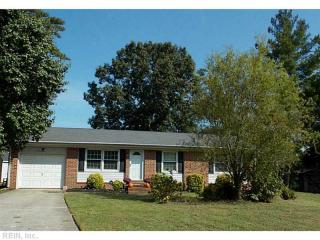 8 Starling Ct, Portsmouth, VA 23703-3621