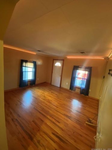146 Olivia St, Derby CT  06418-1713 exterior