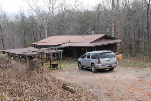 376 Briarwood Dr, Cleveland, GA 30528-4803