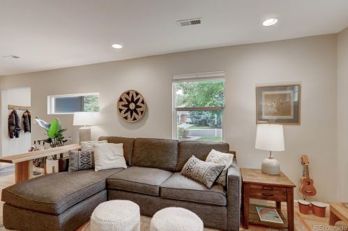 1021 Locust St, Denver CO 80222-7409 exterior