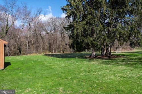 19 Federal City Rd, Trenton NJ 08638-1307 exterior