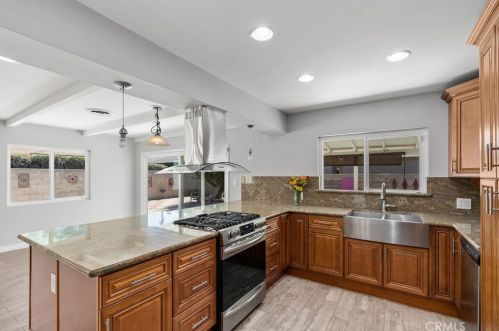 8188 Sherwood Pl, Riverside CA  92504-3440 exterior