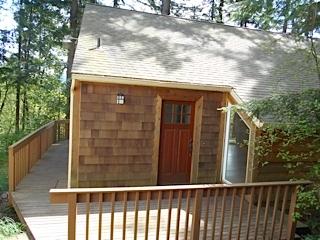 33 Grand View Ln, Bellingham, WA 98229-2743
