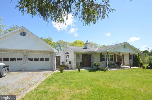 48 Calvin Unger Ln, Berkeley Springs WV 25411-5181 exterior