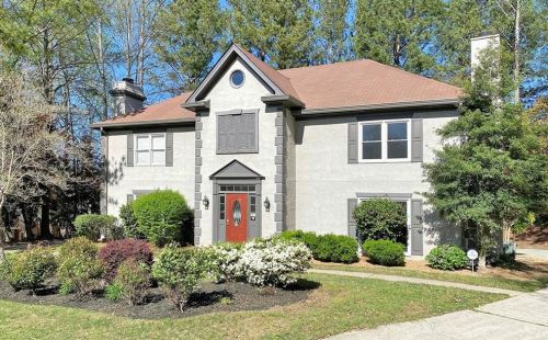 9160 Carroll Manor Dr, Atlanta, GA 30350-2012